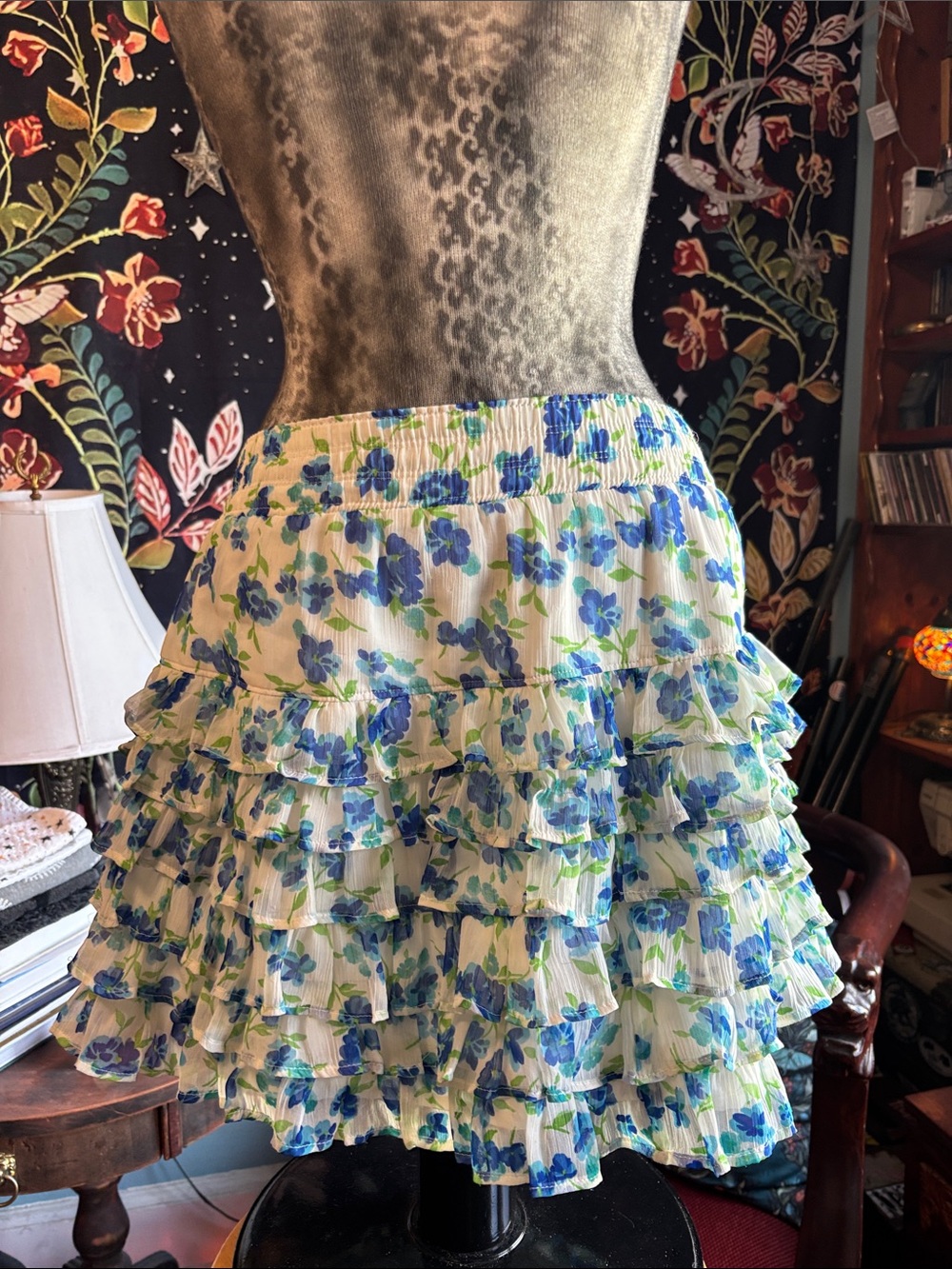 Hollister Blue & White Mini Skirt with Blue Floral Ruffles - Picture 5 of 11